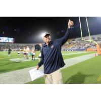 Orlando Apollos coach Steve Spurrier waves to the crowd