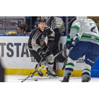 Yannik Valenti of the Vancouver Giants eyes the Seattle Thunderbirds defense