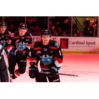 Kalder Varga of the Kelowna Rockets (right)