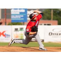Sioux City Explorers pitcher Chase Jessee