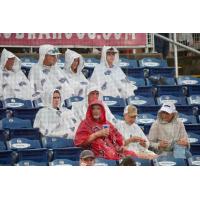 Pensacola Blue Wahoos fans endure the rain