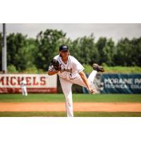 Fond du Lac Dock Spiders pitcher Garrett Workman